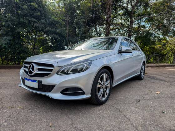 MERCEDES-BENZ E 250 2.0 AVANTGARDE 16V TURBO GASOLINA 4P AUTOMÁTICO MERCEDES-BENZ E 250 2.0 AVANTGARDE 16V TURBO GASOLINA 4P AUTOMÁTICO